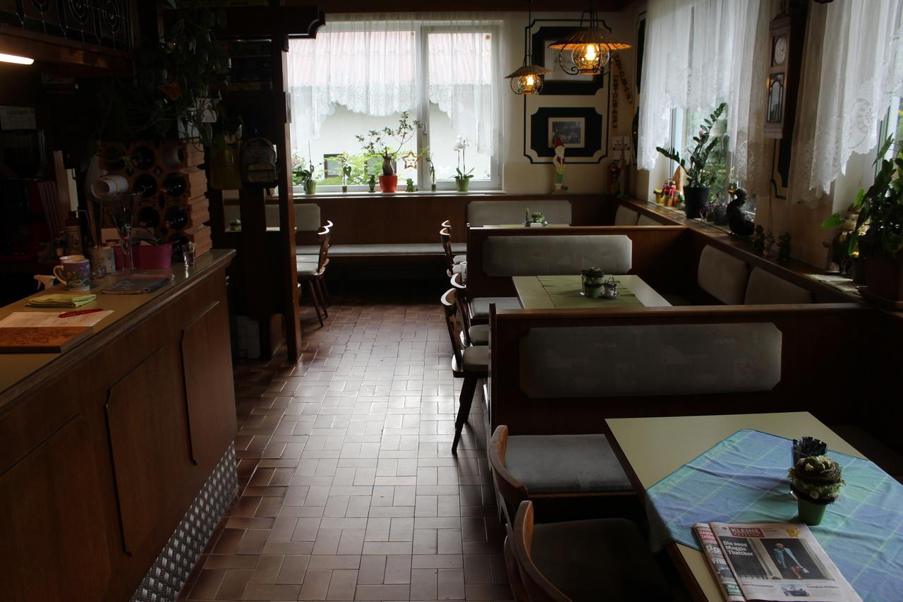 Gasthaus Zum Stadtwald Rottenmann Buitenkant foto